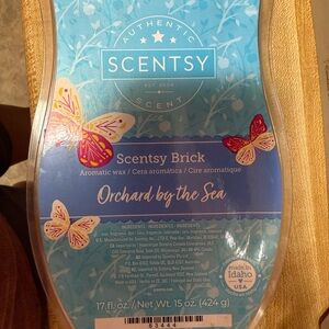 Scentsy Blue Bath & Body Delight